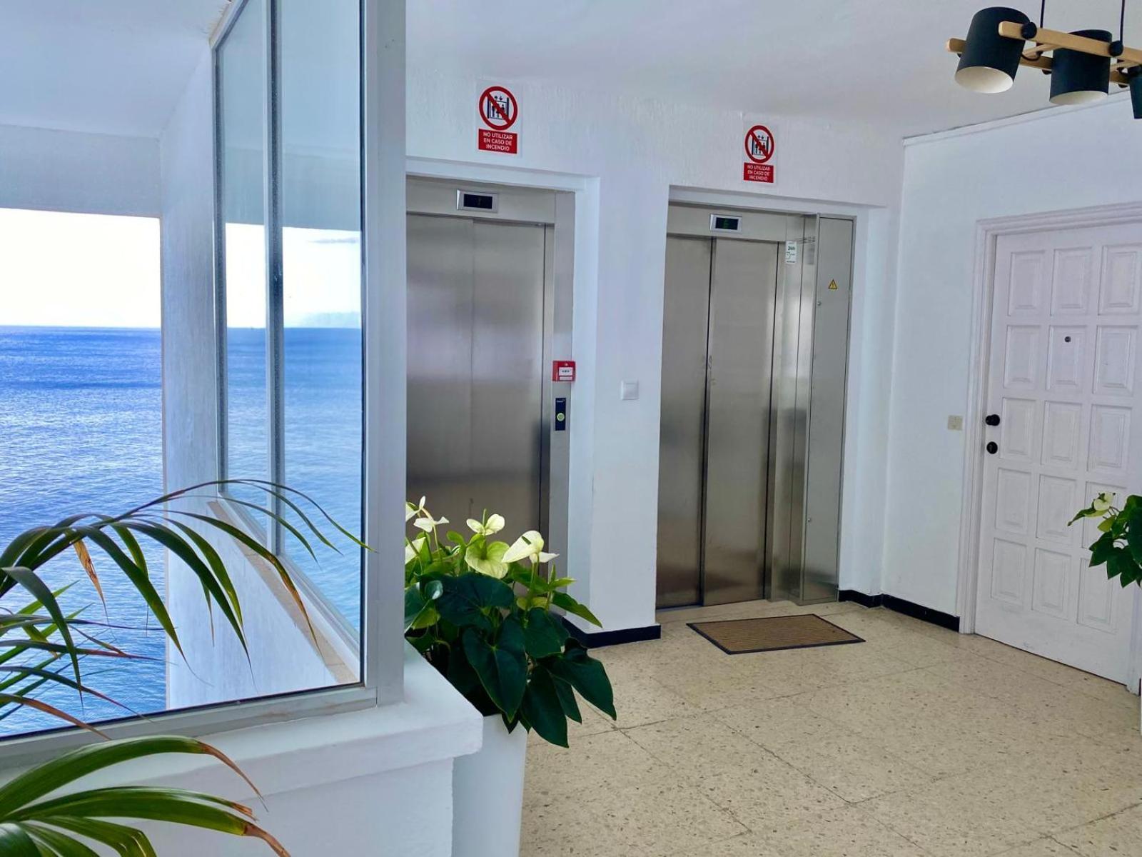 Apartamentos Playa Chica / Playa Las Gaviotas Santa Cruz de Tenerife Exterior foto